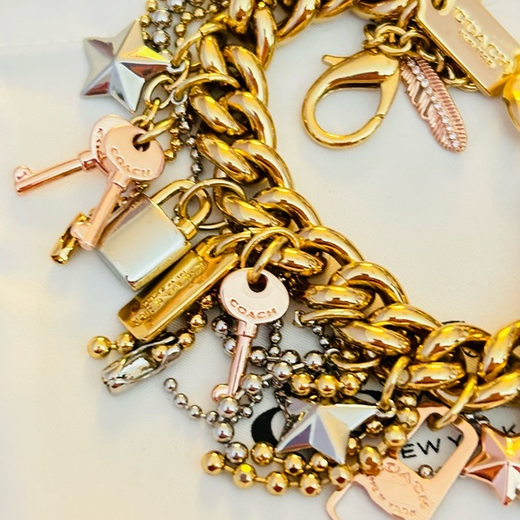 💰SOLD💰NWOT VERY RARE Coach Charm Bracelet - Picture 7 of 12